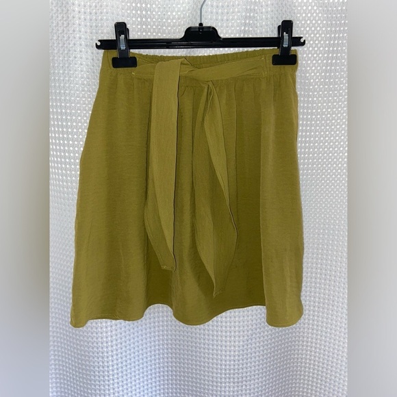Women’s‎ LOUVE made in Quebec short flowy skirt with pockets size small - Picture 9 of 13